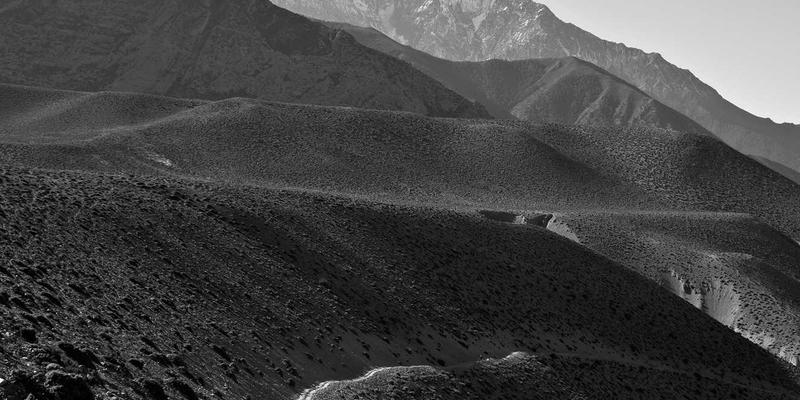 RRS床上用品的极简主义设计：用舒适床单与现代家纺打造高级感卧室