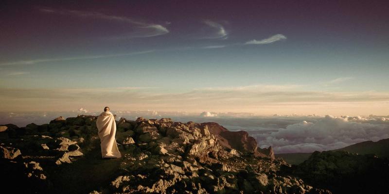 现代家纺工艺解析：RRS床上用品平缝、包边与贡缎滚边的优劣对比